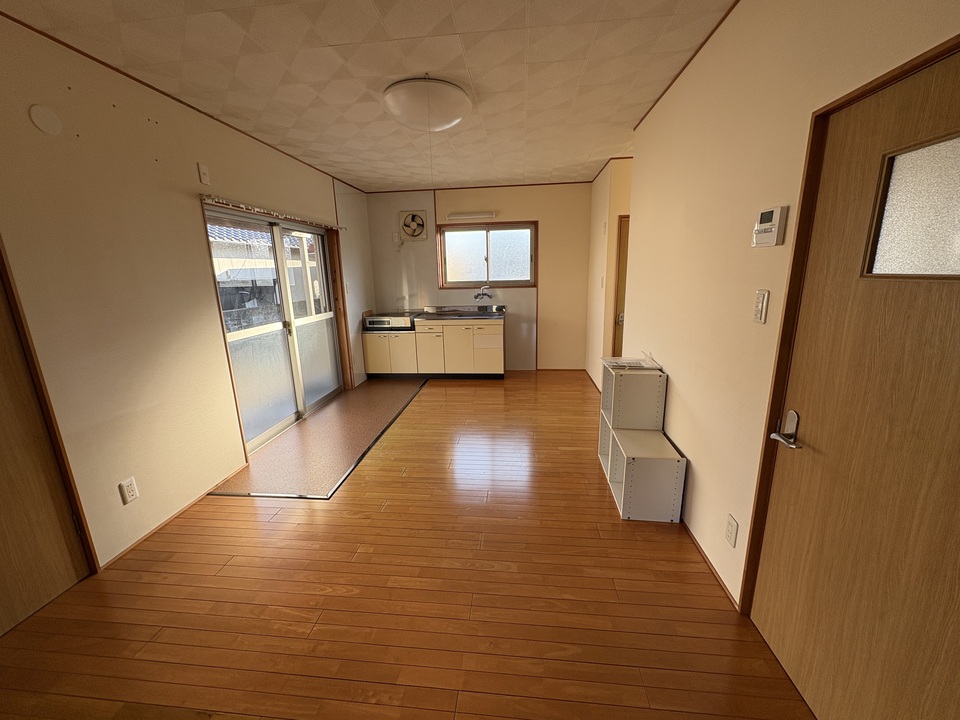 ダイニング、キッチン