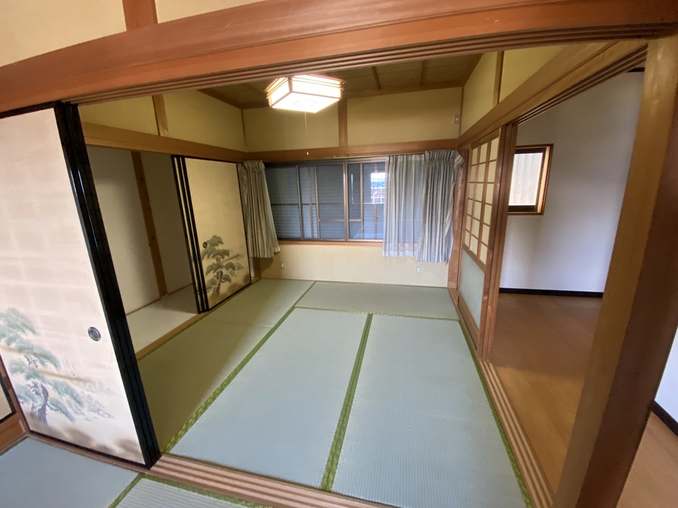 ２階３