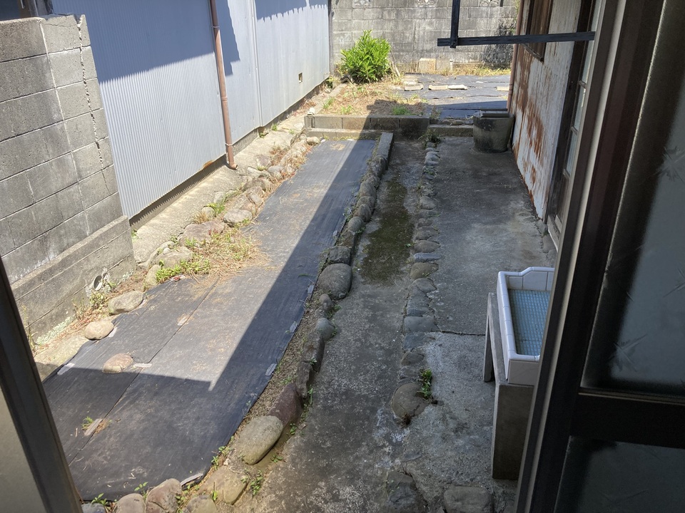 裏庭